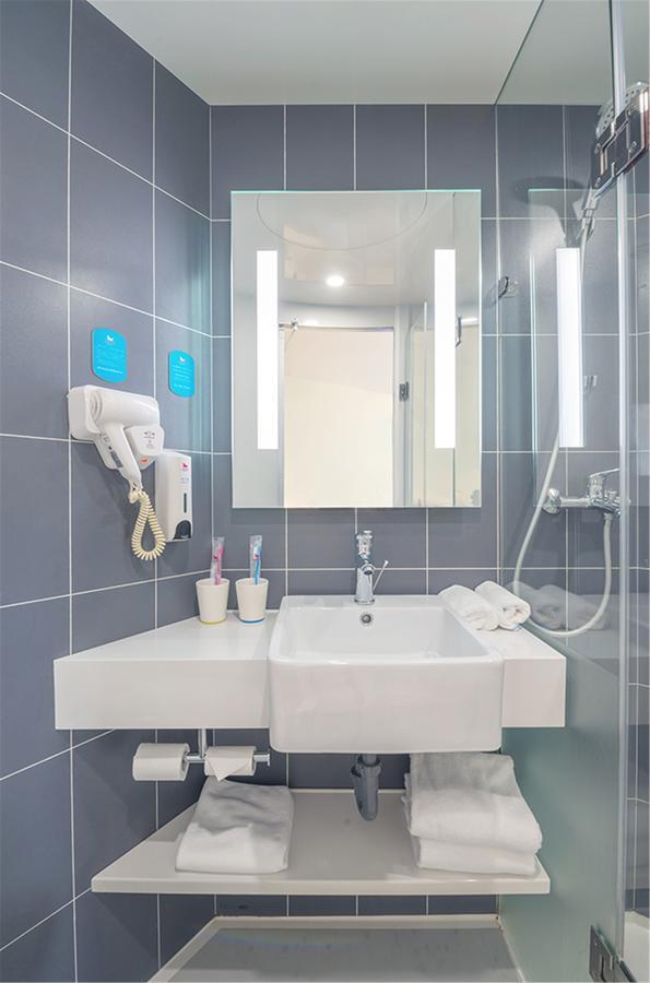 Hanting Express Shanghai Jiazhan Road Zewnętrze zdjęcie